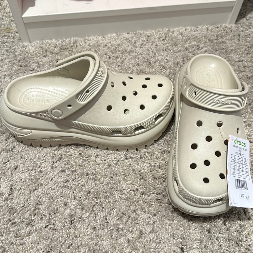Mega Crush Clog size 8
